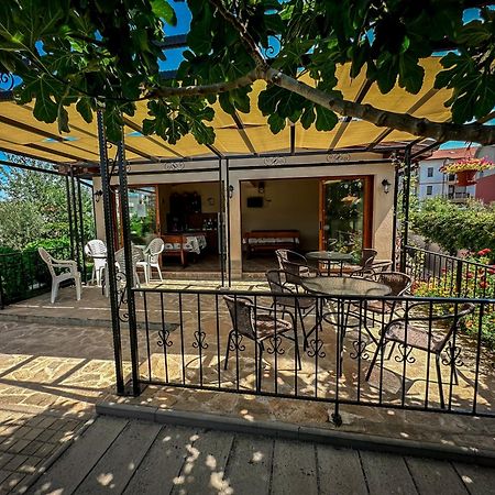 Guest House Moiata Kashta Tschernomorez Exterior foto